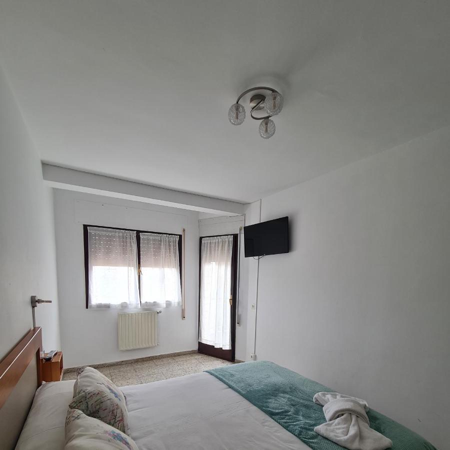 Apartamentos O Cargadeiro Ribadeo Exterior photo